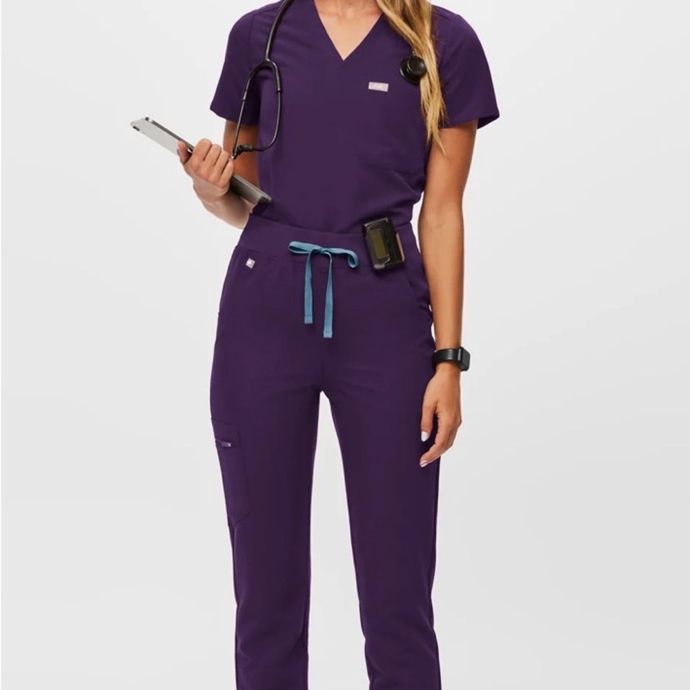 High Waisted Zamora Joggers Set

Purple Jam